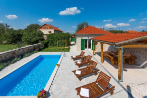 Ferienhaus Mit Pool Nationalpark Krka